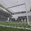 Uruguay-Inghilterra 2-1, le FOTO: i gol di Suarez e Rooney, lo stadio, i tifosi