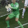 Uruguay-Inghilterra 2-1, le FOTO: i gol di Suarez e Rooney, lo stadio, i tifosi