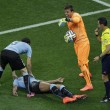 Uruguay-Inghilterra 2-1, le FOTO: i gol di Suarez e Rooney, lo stadio, i tifosi