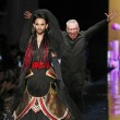 Conchita Wurst, la trans barbuta sfila a Parigi per Jean-Paul Gaultier02