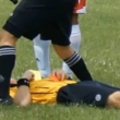 Arbitro lo espelle, lui gli dà un pugno e lo uccide (VIDEO)