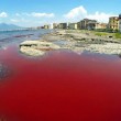 Il mare è rosso a Castellammare di Stabia 02