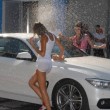 Olbia, autolavaggio sexy con le modelle hot FOTO 4