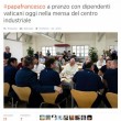 Papa pranza alla mensa vaticana con i dipendenti 03