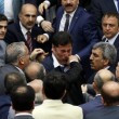 Rissa al Parlamento turco: 3 feriti FOTO-VIDEO