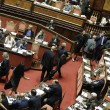 Senato, M5s lascia l'aula in fila indiana FOTO