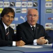 Antonio Conte nuovo ct dell'Italia: le foto della firma 02