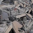 Gaza, il crollo del palazzo di 12 piani abbattuto dai missili israeliani01