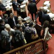 Senato, M5s lascia l'aula in fila indiana FOTO 2