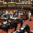 Senato, M5s lascia l'aula in fila indiana FOTO 3