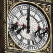 Gb, ecco come si pulisce il Big Ben05