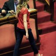 Maria Elena Boschi in Aula con la coda, poi parrucchiere e torna in ordine: foto