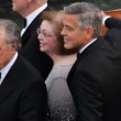 George Clooney con la madre Nina, il padre Nick e i parenti più stretti 24