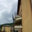 L'Aquila, crolla balcone della casa per terremotati03