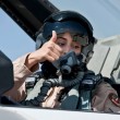 Mariam Al Mansouri, la donna pilota che bombarda quelli dell'Isis03