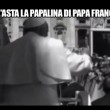 Le Iene e la papalina di Papa Francesco all'asta: superati i 90 mila euro 4