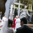 Papa Francesco sposa 20 coppie di Roma, anche conviventi e con figli 05