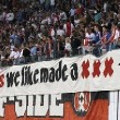 Striscione tifosi Ajax: "Unica Paris che ci piace è Hilton! Ha fatto sex tape"