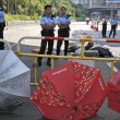 Hong Kong, polizia rimuove barricate studenti senza la tenuta antisommossa