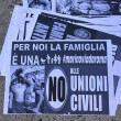 Nozze gay, protesta Ncd sotto Campidoglio14