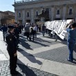 Nozze gay, protesta Ncd sotto Campidoglio09