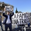 Nozze gay, protesta Ncd sotto Campidoglio01
