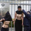 Reyhaneh Jabbari, Femen a seno nudo davanti all'ambasciata dell'Iran di Berlino 07