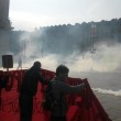 Torino, alla manifestazione Fiom si uniscono gli studenti: scontri con polizia