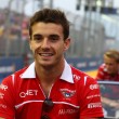 Gp Giappone F1, vince Hamilton. Incidenti per Sutil e Bianchi, grave il pilota 10