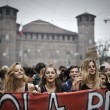 Scuola, studenti in piazza in tutta Italia023