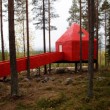 Svezia, Tree Hotel: dormire nel nido di uccello, nel cono blu, nella cabina04