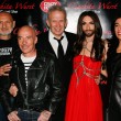 Conchita Wurst, il sexy spogliarello al Crazy Horse della drag queen barbuta02
