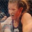 MMA: Leslie Smith, orecchio esplode per un pugno di Jessica Eye FOTO-VIDEO