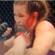 MMA: Leslie Smith, orecchio esplode per un pugno di Jessica Eye FOTO-VIDEO