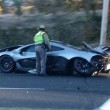 Usa, compra McLaren da 1 mln di dollari e va a schiantarsi contro il guard rail 03