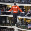 Chicago: Nik Wallenda cammina tra i grattacieli bendato e senza reti di protezione 05