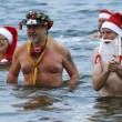 Berlino, tuffo di Natale nelle acque gelide del Lago Oranke 04