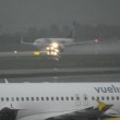 Nubifragio a Roma: voli rallentati a Fiumicino 03