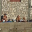 Capri, bagni al mare e tintarella in spiaggia a due giorni da Natale04
