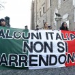 Casapound protesta contro Ignazio Marino sotto il Campidoglio FOTO (LaPresse)