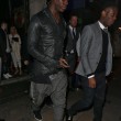 Mario Balotelli esce da locale notturno a Manchester02