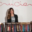 Belen Rodriguez col super tacco all'inaugurazione del negozio Cruciani12
