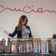 Belen Rodriguez col super tacco all'inaugurazione del negozio Cruciani13