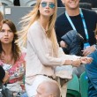 Ester Satorova e Kim Sears: sfida tra wags agli Australian Open08