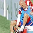 Bayern, Arjen Robben morso da un coccodrillo in Qatar FOTO