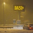 Maltempo, neve su A26. Autostrada chiusa fino a Novi Ligure, auto bloccate