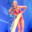 Chanelle Riggan, reggiseno cede sulla passerella di Miss California