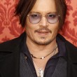 ohnny Depp stanco, ingrassato e con denti gialli