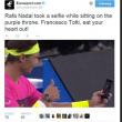 Rafael Nadal come Francesco Totti: selfie a bordo campo prima del match03