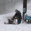 New York, tempesta di neve non arriva: meteo si scusa, strade riaperte03